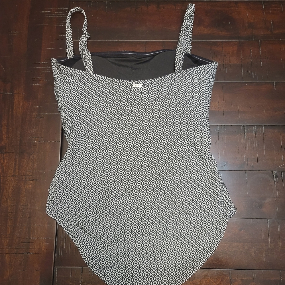 NWT DKNY converting one piece. - Picture 2 of 6